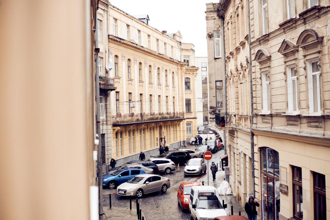 Apartments Near Potocki Palace リヴィウ エクステリア 写真